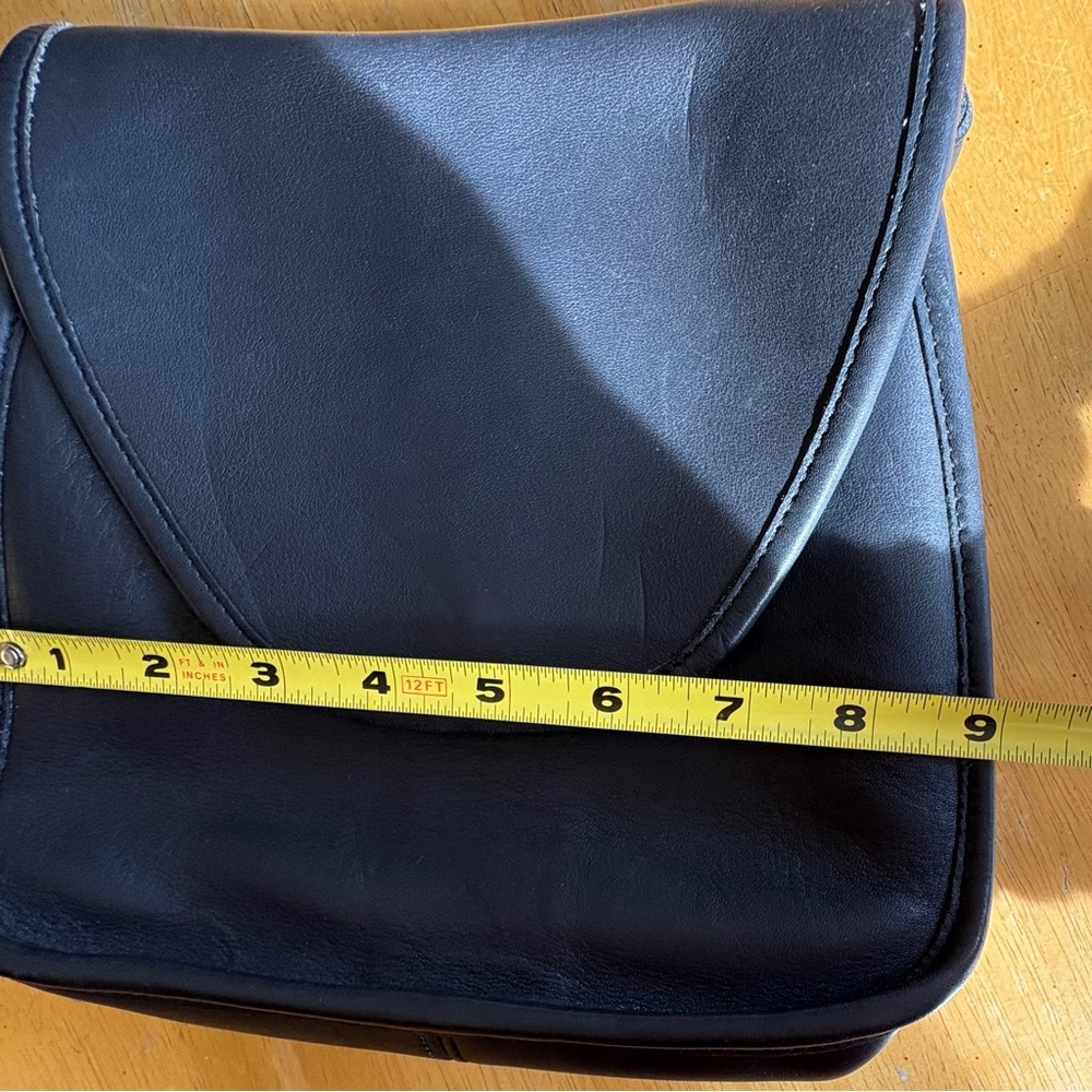 VINTAGE Coach Lindsay Black Leather Crossbody Bag - Picture 8 of 15